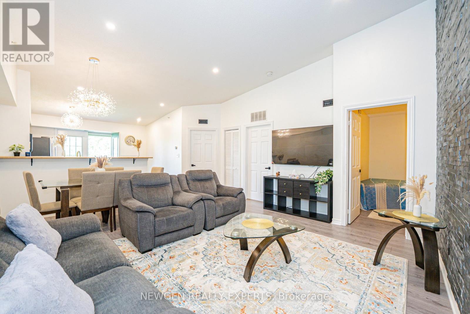#405 1479 MAPLE AVENUE - 5