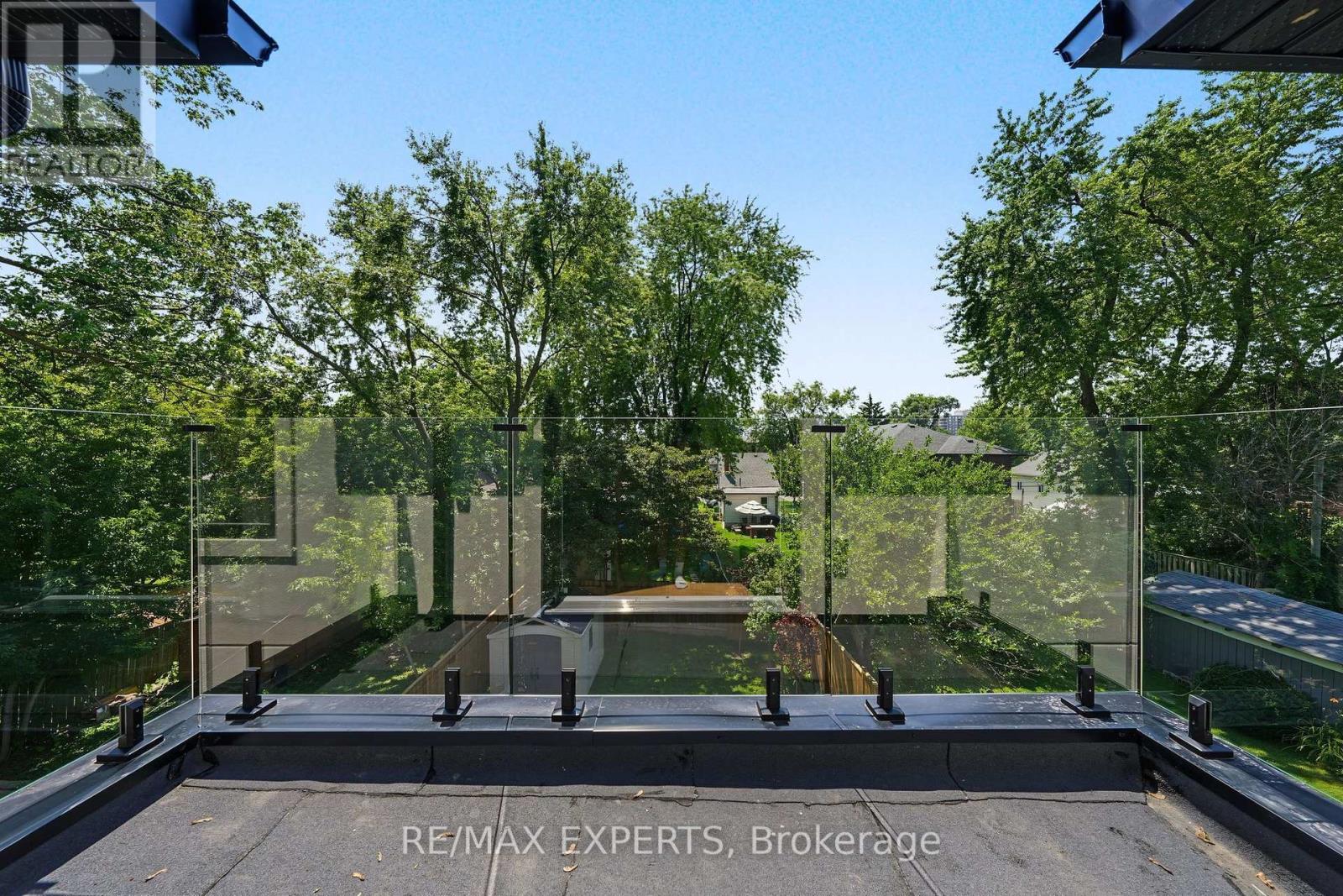 1062 ALEXANDRA AVENUE - Image 25
