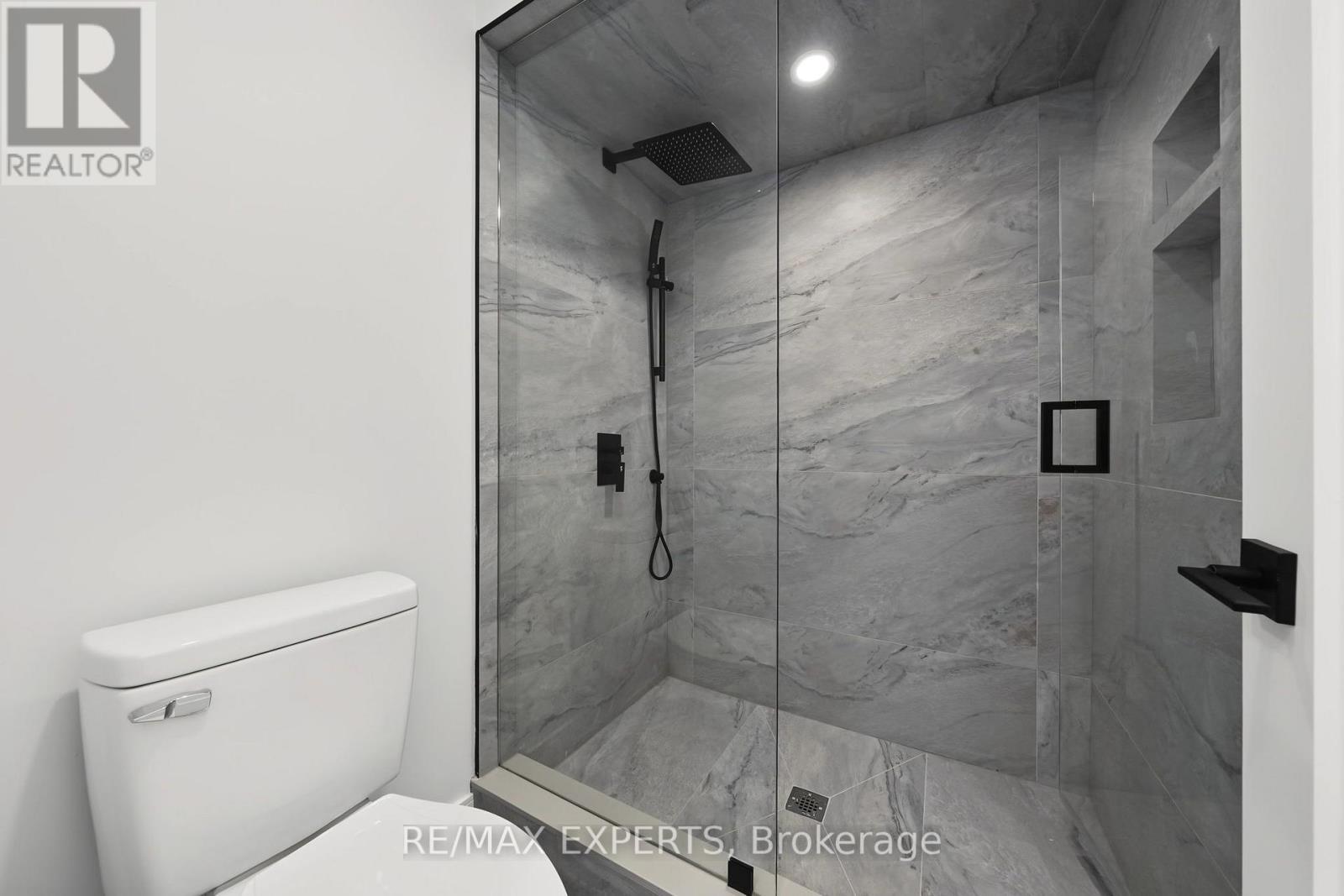 1062 ALEXANDRA AVENUE - Image 31