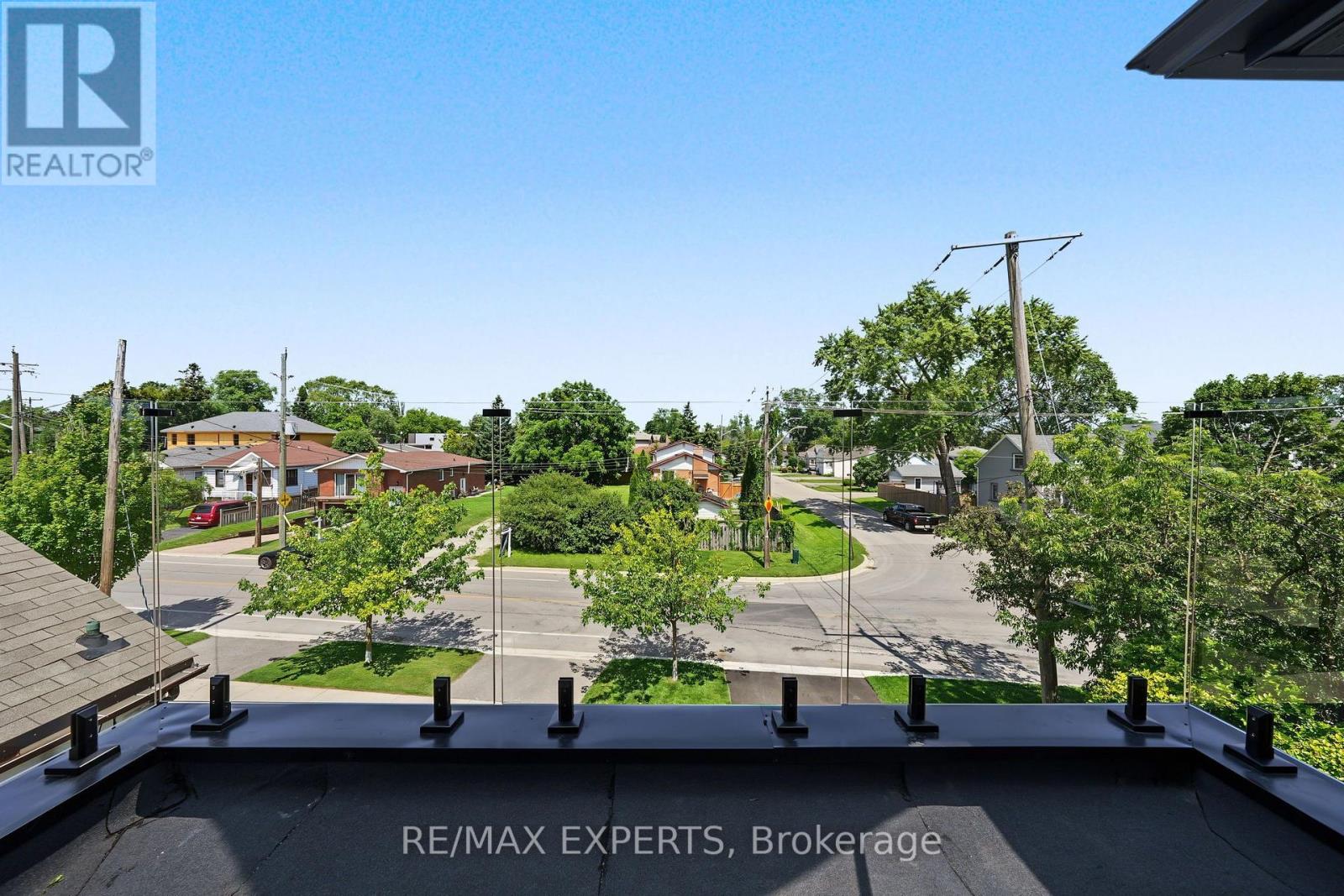 1062 ALEXANDRA AVENUE - Image 35