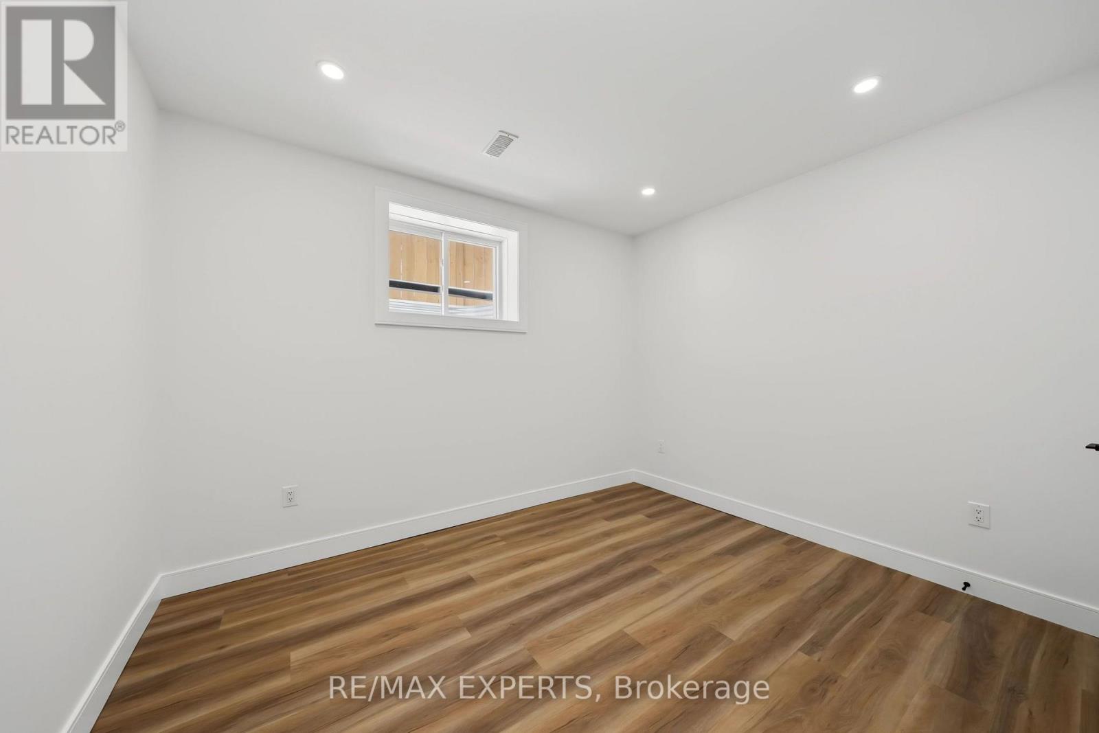 1062 ALEXANDRA AVENUE - Image 44
