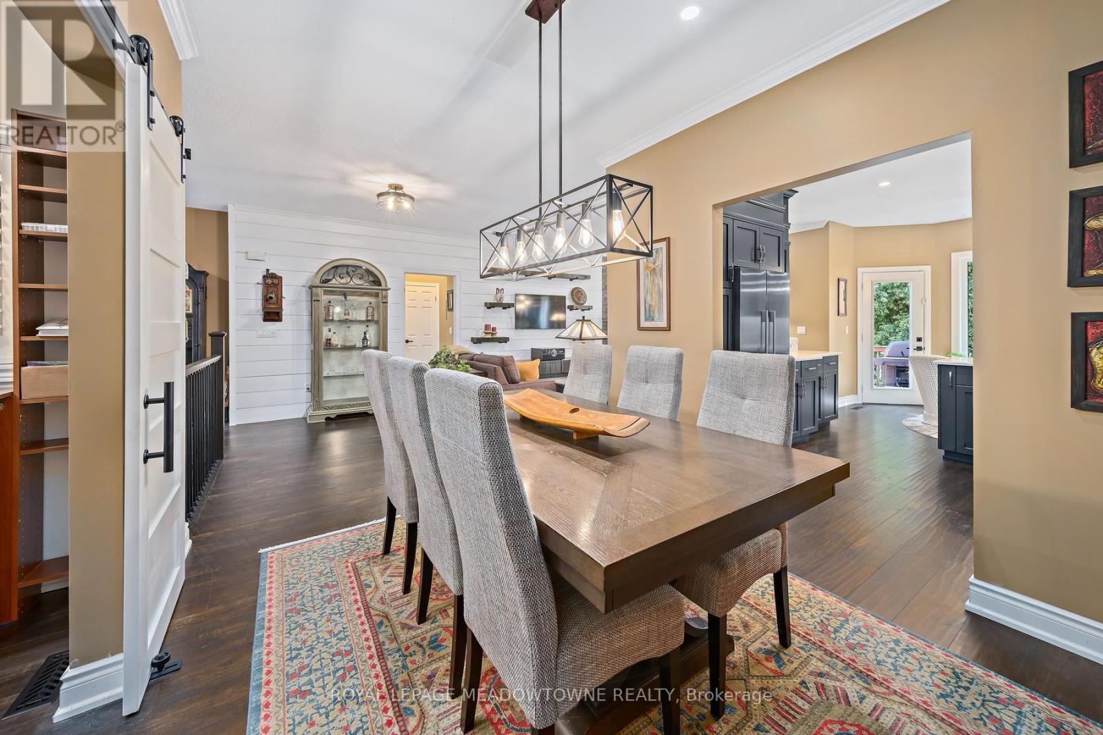 12 FAIRWAY LANE - Image 22