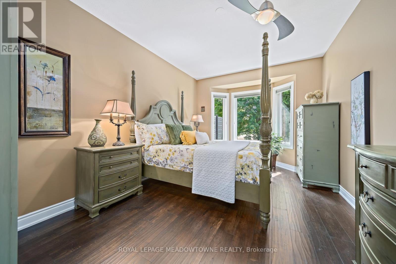 12 FAIRWAY LANE - Image 25