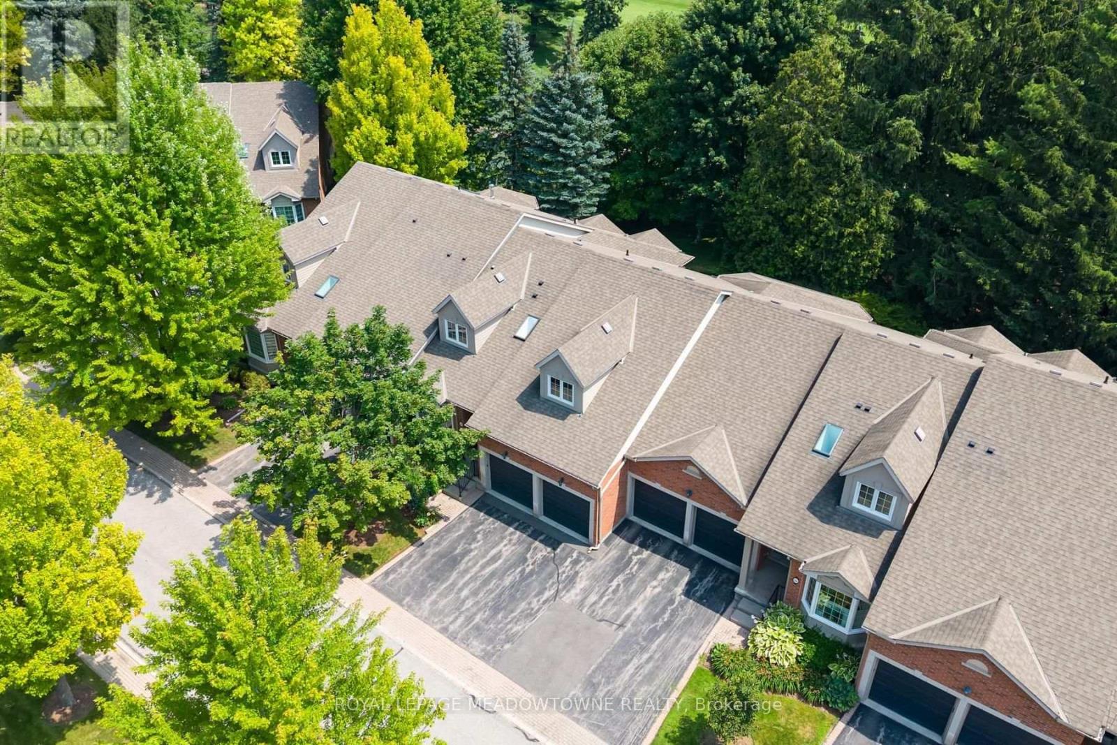 12 FAIRWAY LANE - Image 3