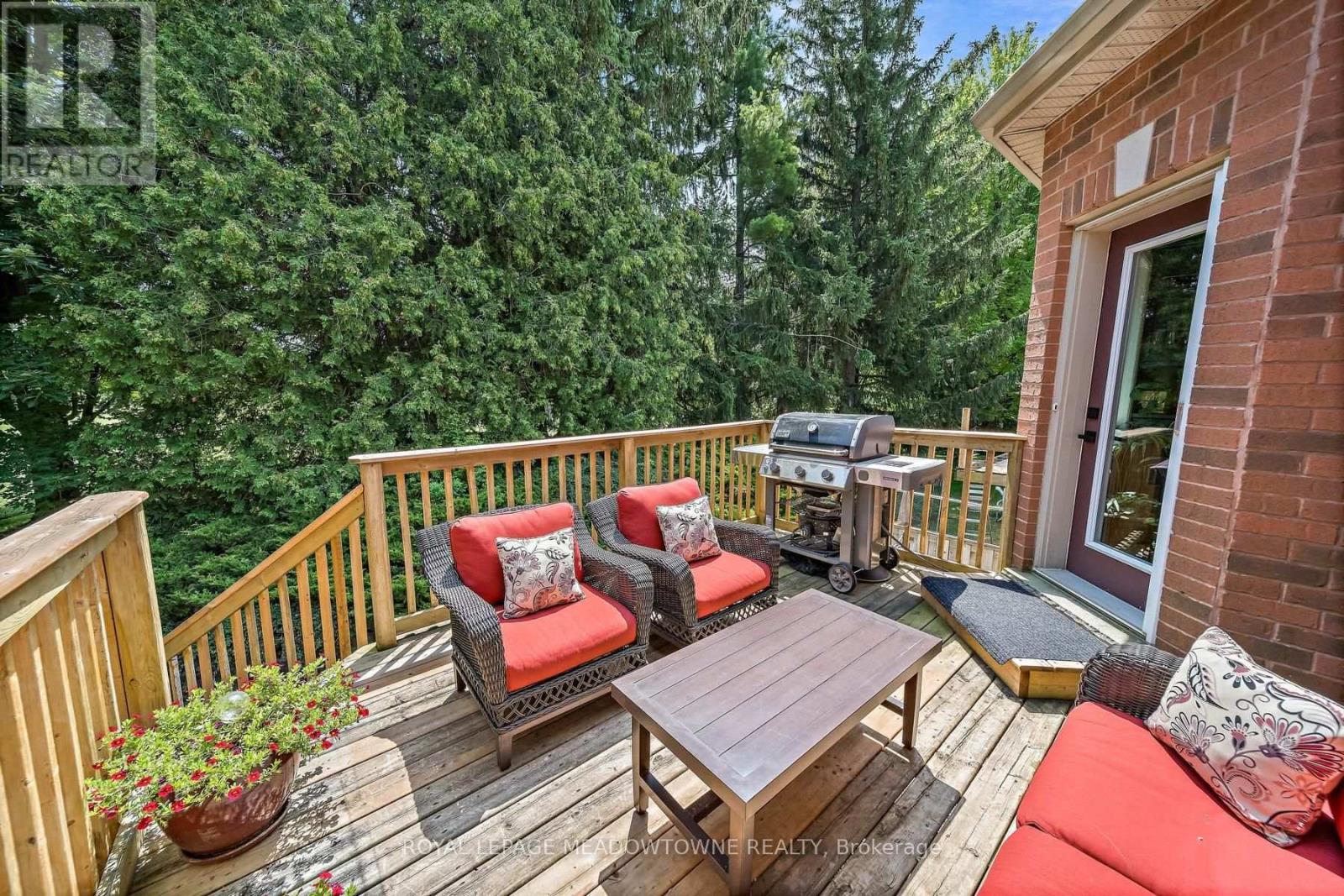 12 FAIRWAY LANE - Image 43