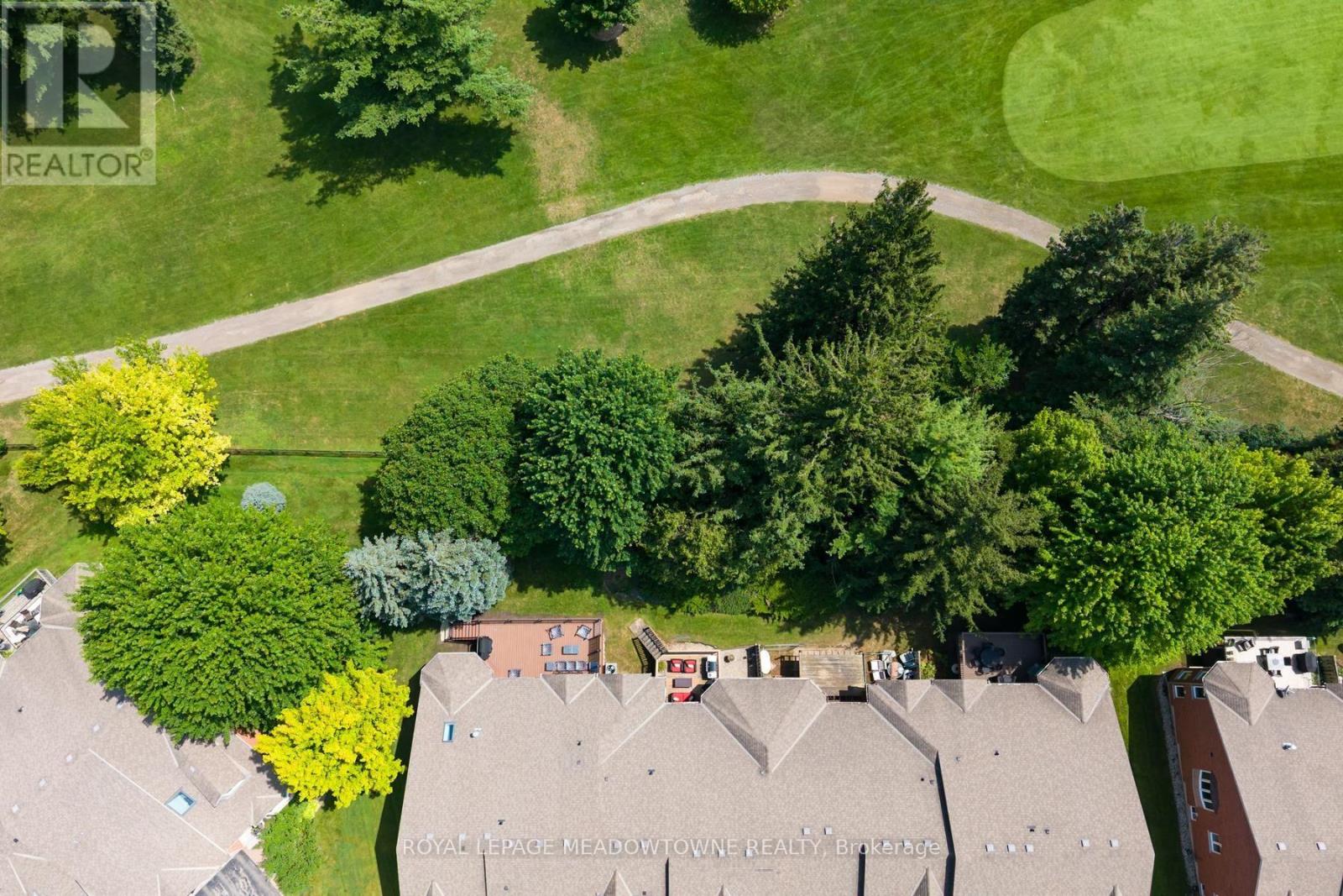 12 FAIRWAY LANE - Image 45