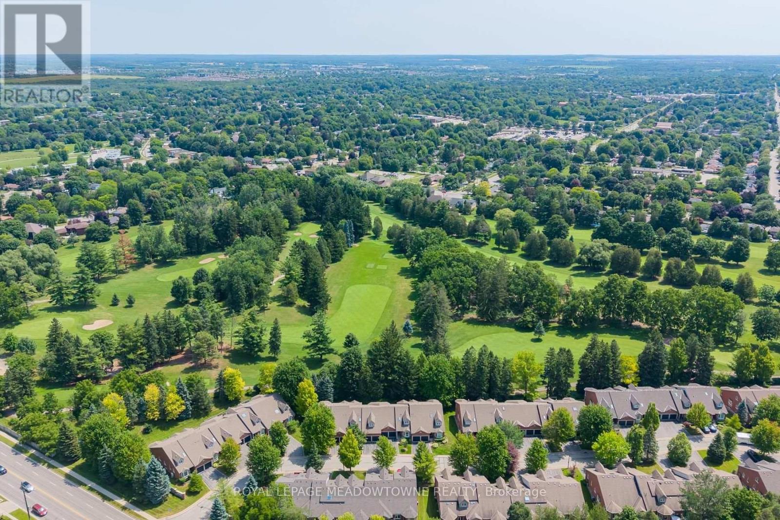 12 FAIRWAY LANE - 47
