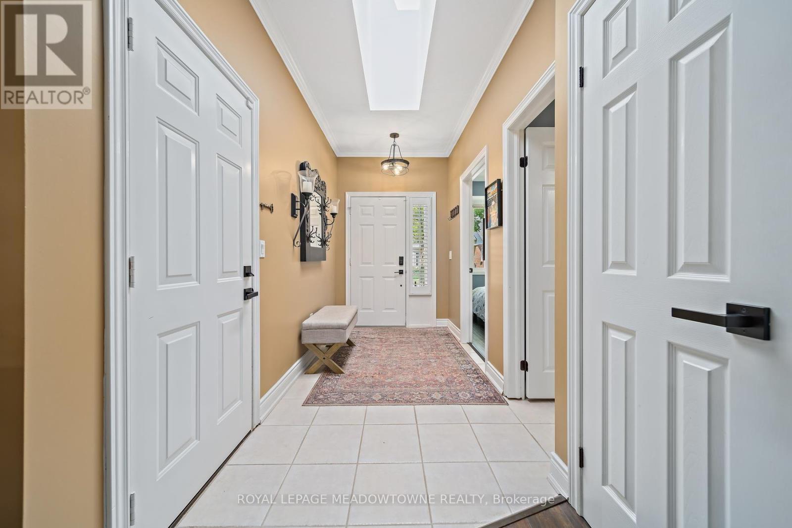 12 FAIRWAY LANE - Image 7