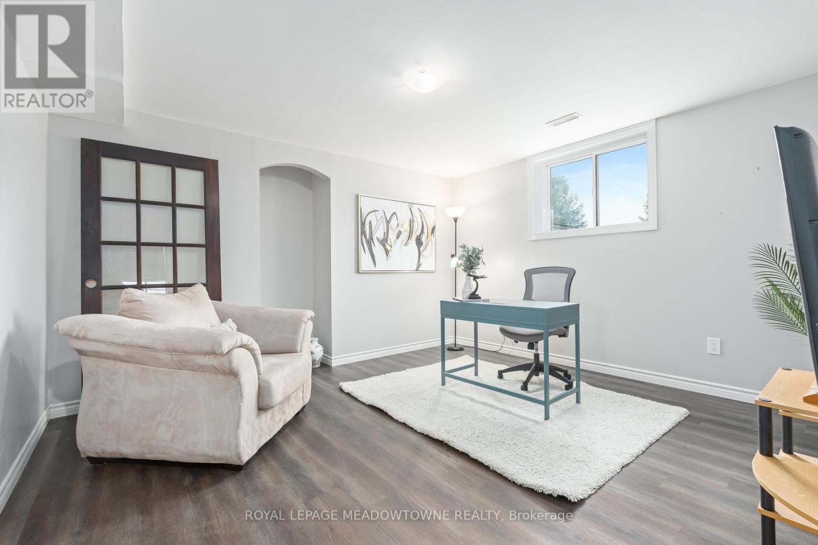 112 SCHMIDT DRIVE - 34