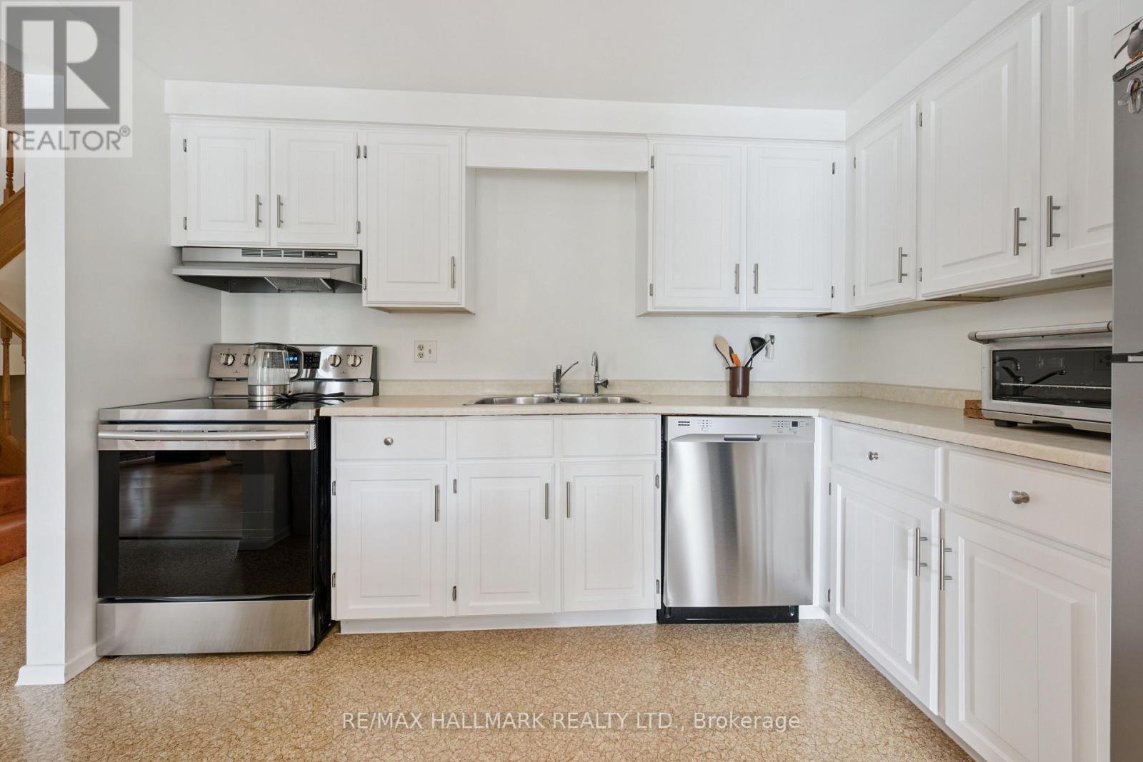#1 489 BEECHWOOD DRIVE - Image 9