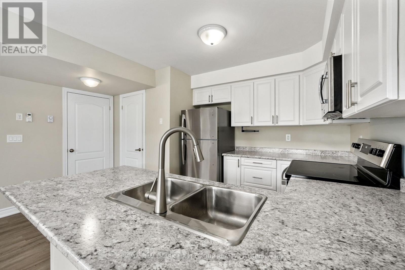 #509 470 LONSBERRY DRIVE - Image 13