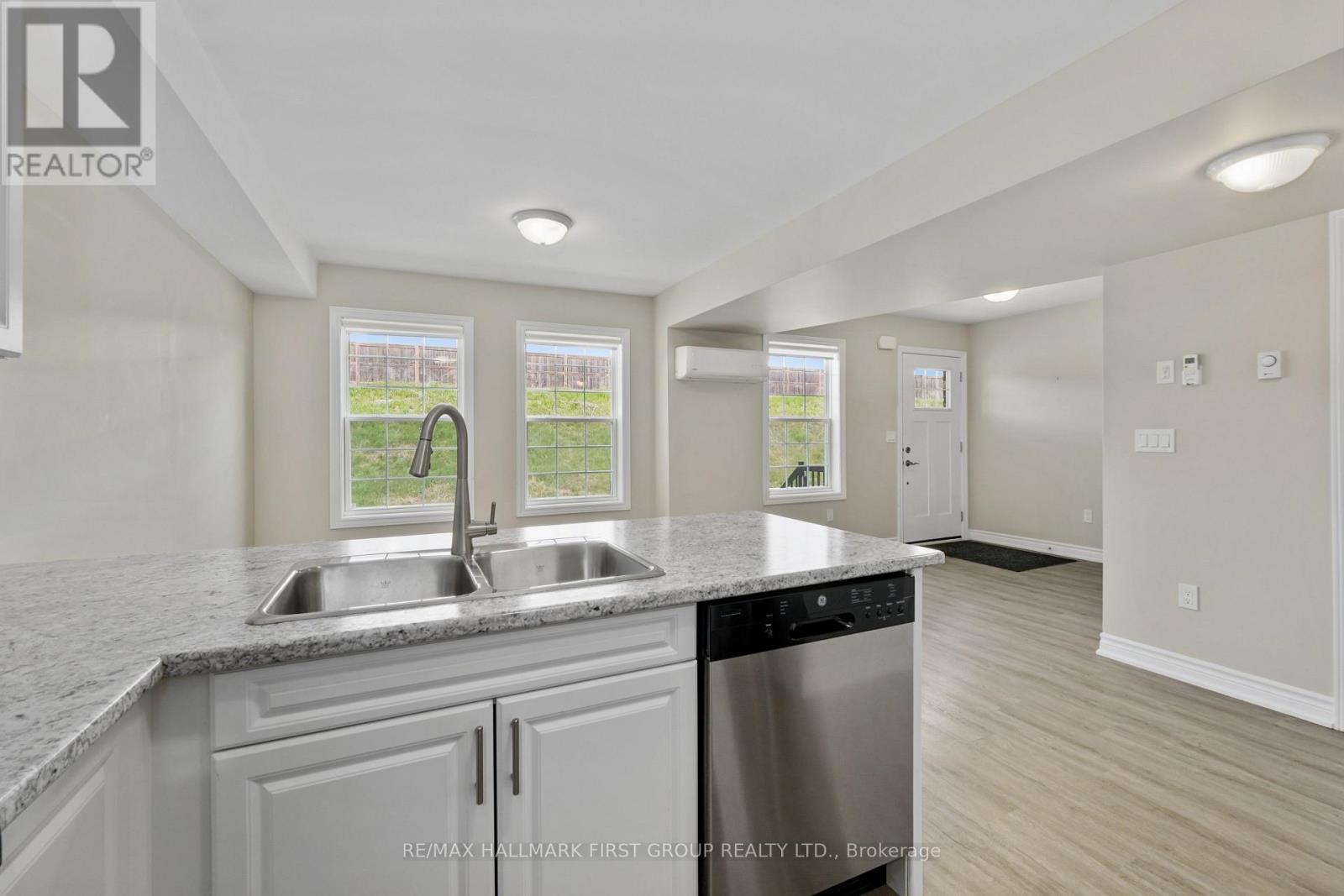 #509 470 LONSBERRY DRIVE - Image 16