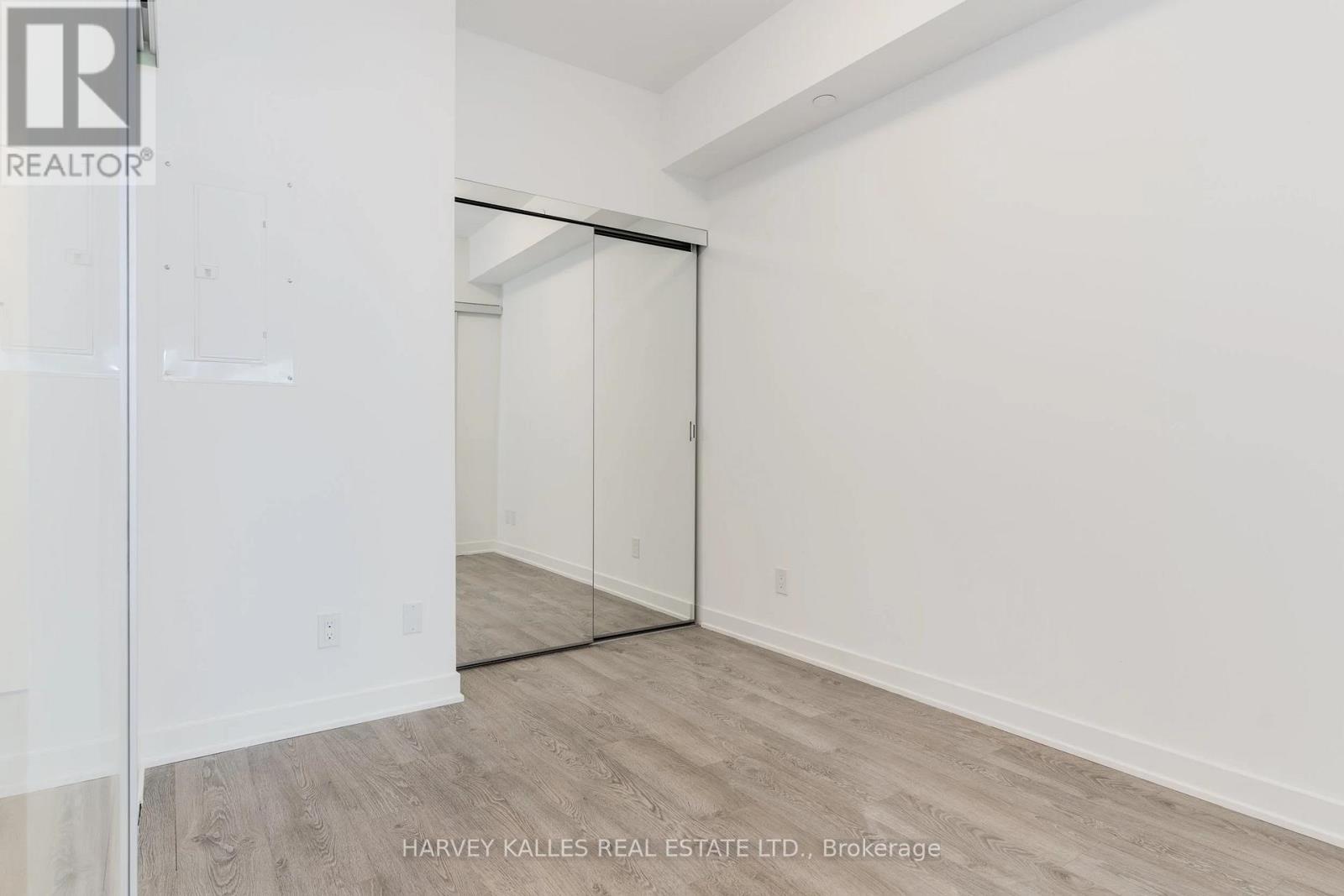 #410 543 RICHMOND STREET W - 13