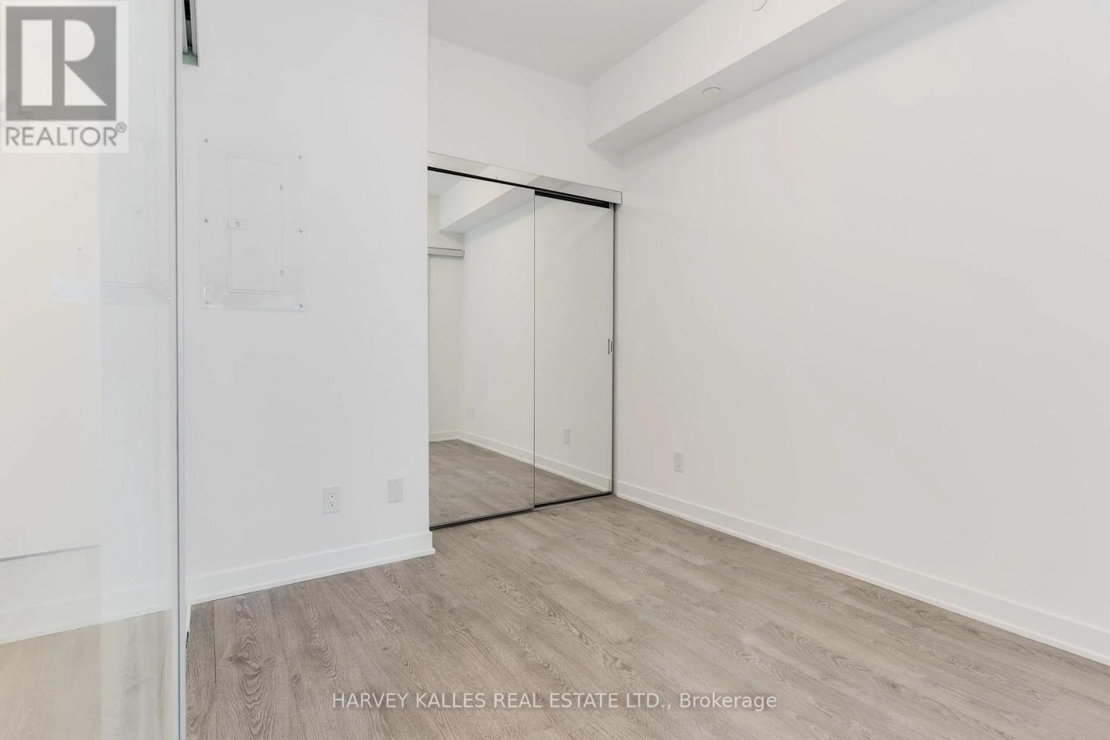 #410 543 RICHMOND STREET W - 14
