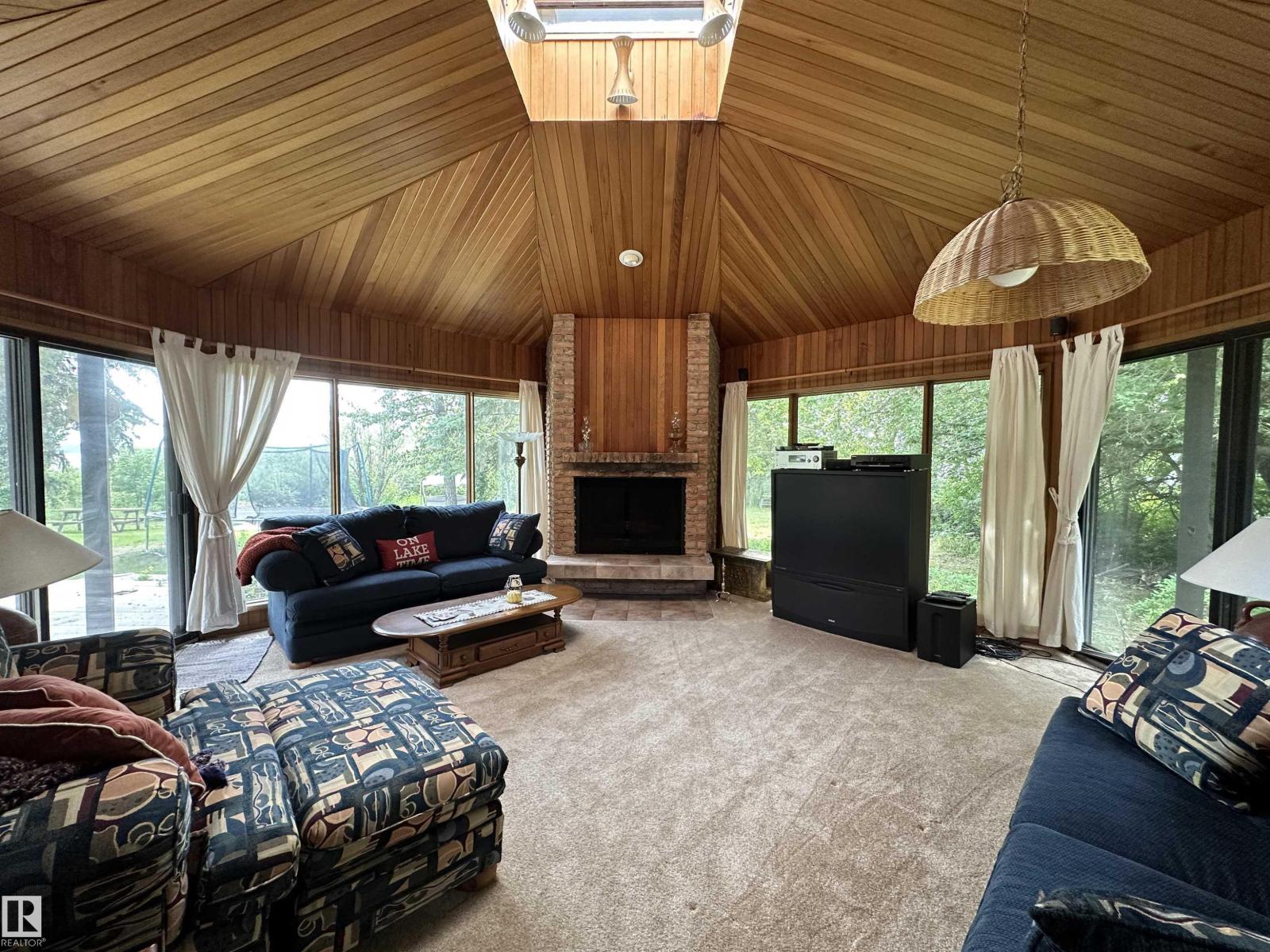 61 Lakeshore DR - 7