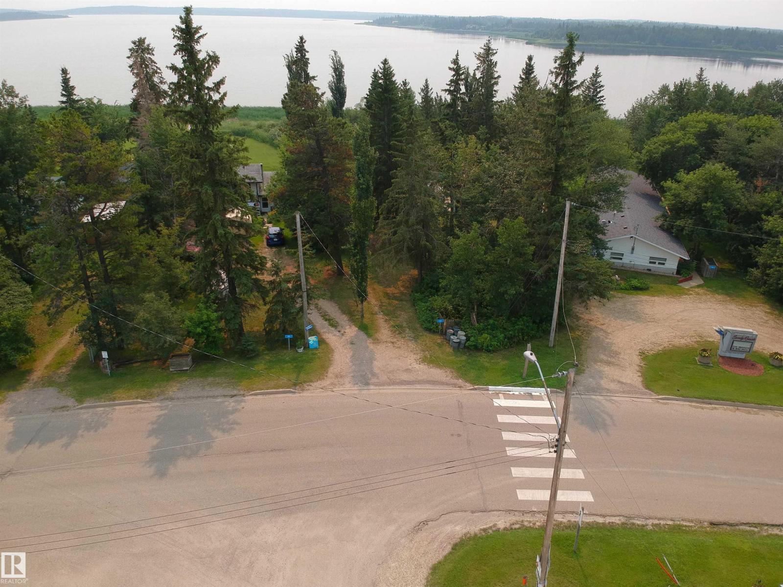 61 Lakeshore DR - Image 40