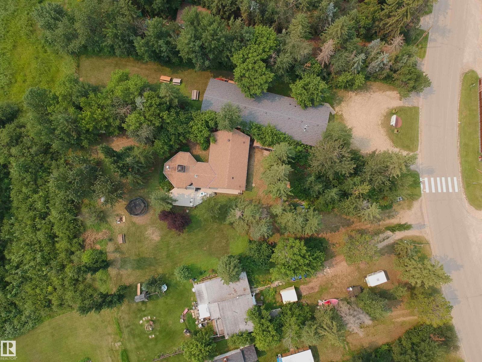 61 Lakeshore DR - Image 44