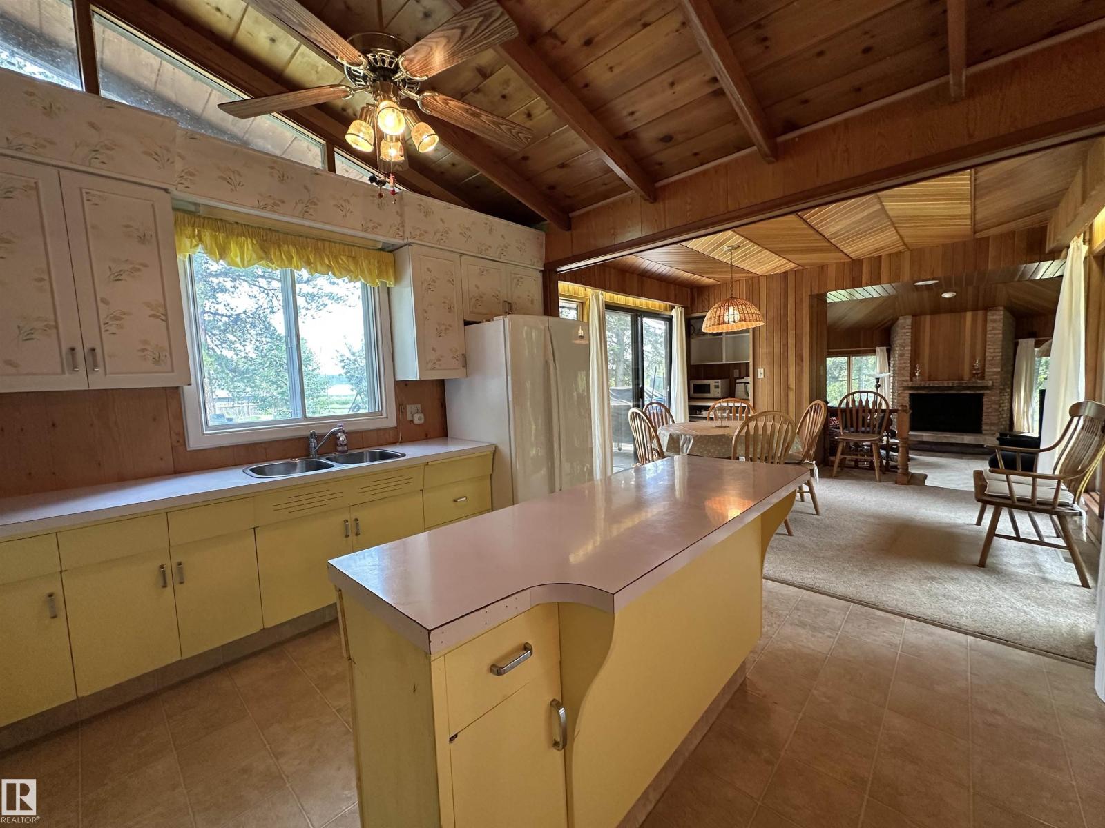 61 Lakeshore DR - Image 10