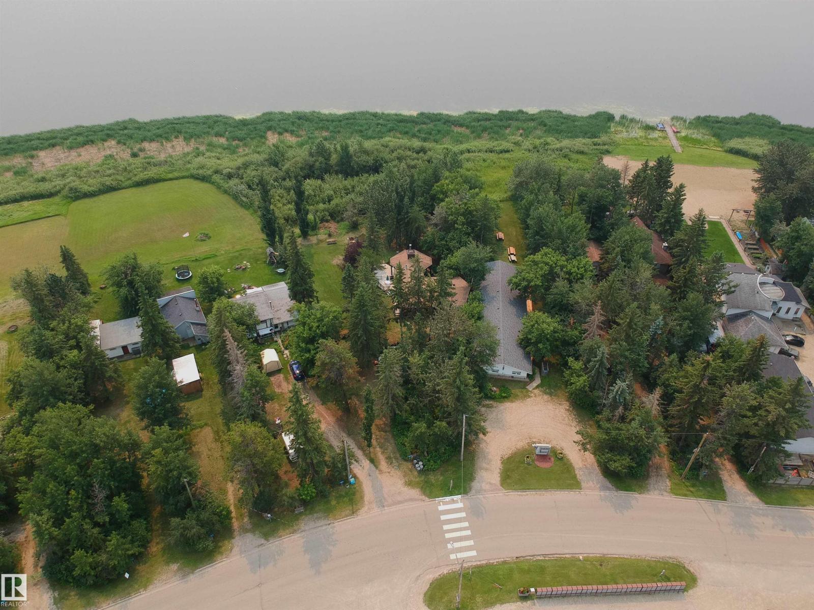 61 Lakeshore DR - Image 42