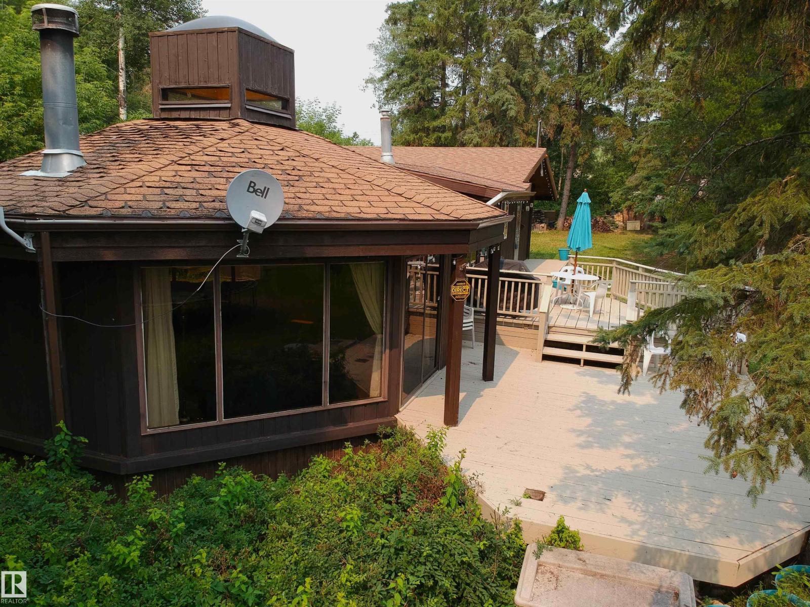 61 Lakeshore DR - 64