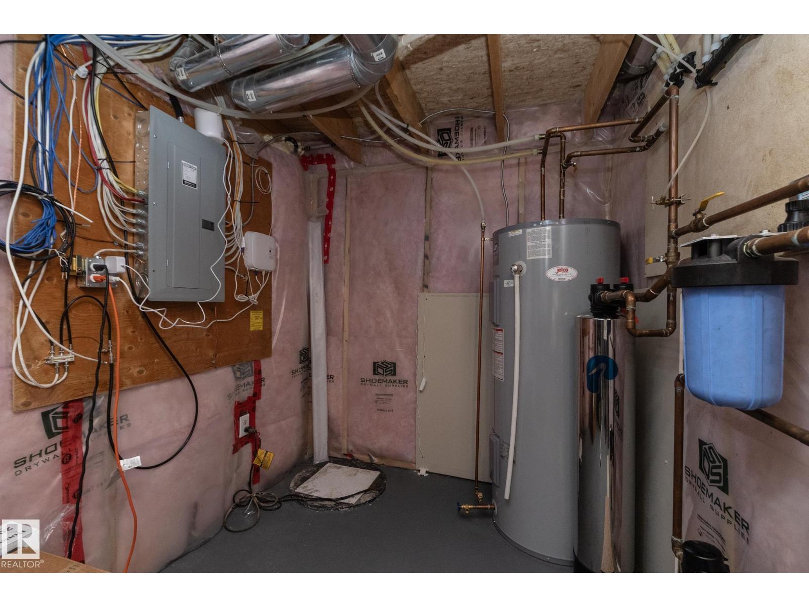 1640 CHAPMAN WY SW - 48