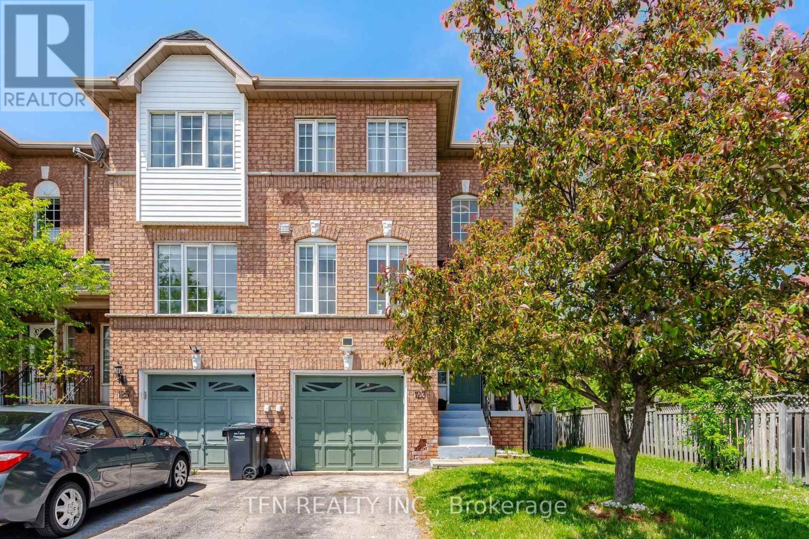 123 BRICKYARD WAY - 1