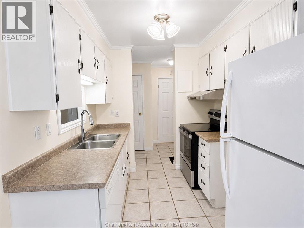 #304 975 Grand AVENUE West - 6
