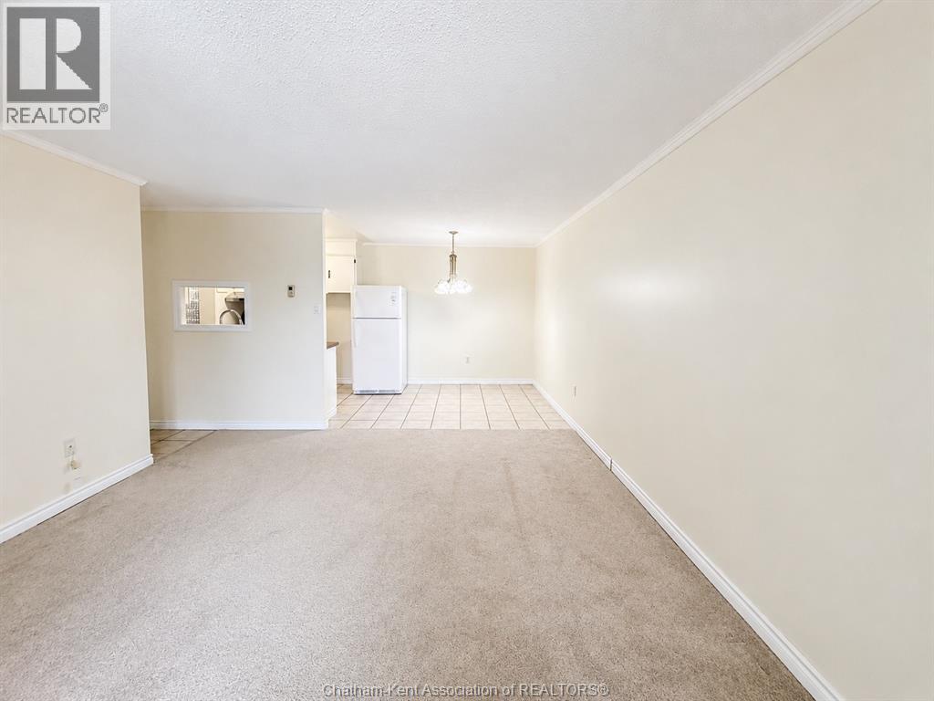 #304 975 Grand AVENUE West - Image 7