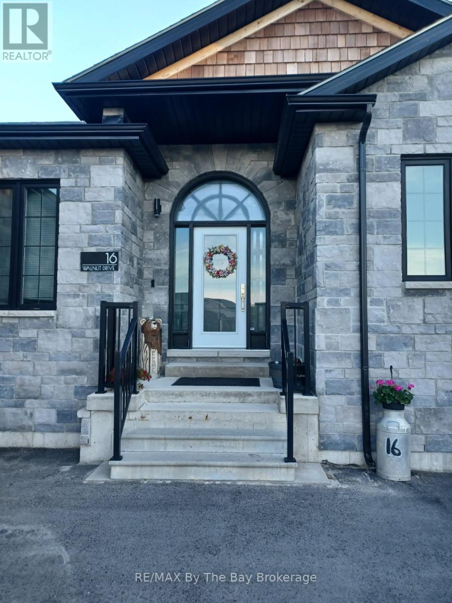 16 WALNUT DRIVE - 31