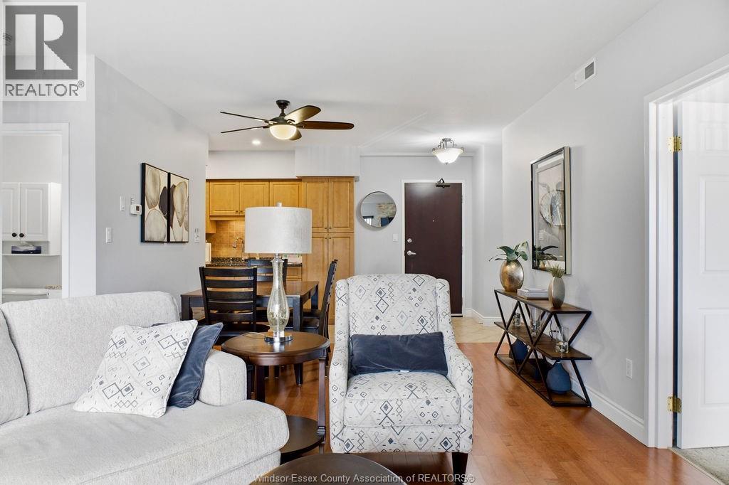 #211 200 MANNING ROAD - 11