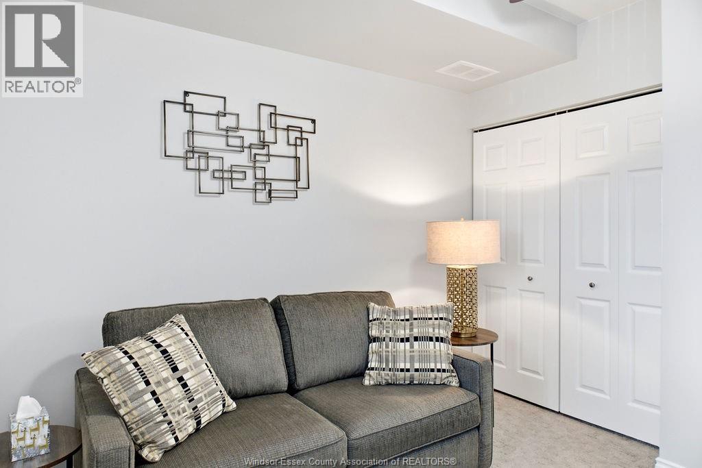 #211 200 MANNING ROAD - 19