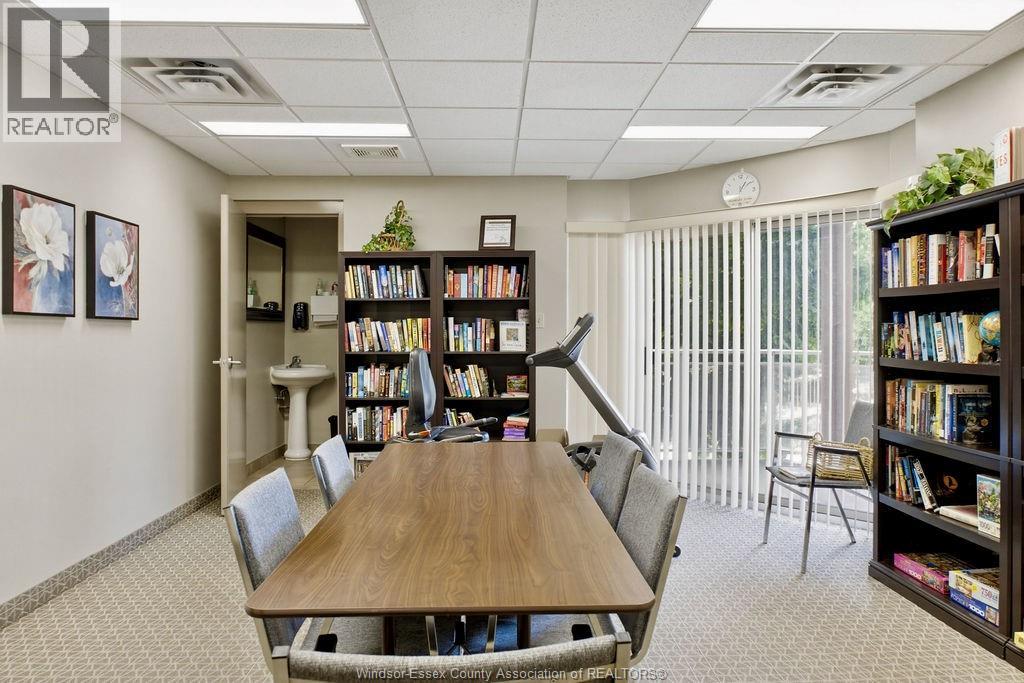 #211 200 MANNING ROAD - 38