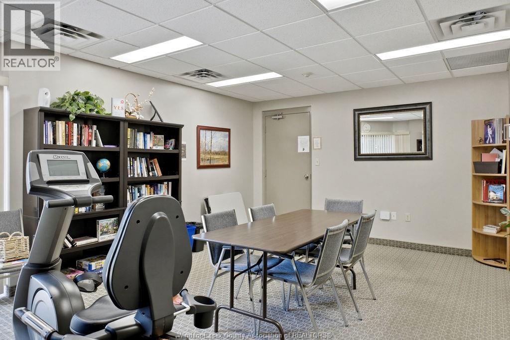 #211 200 MANNING ROAD - 40