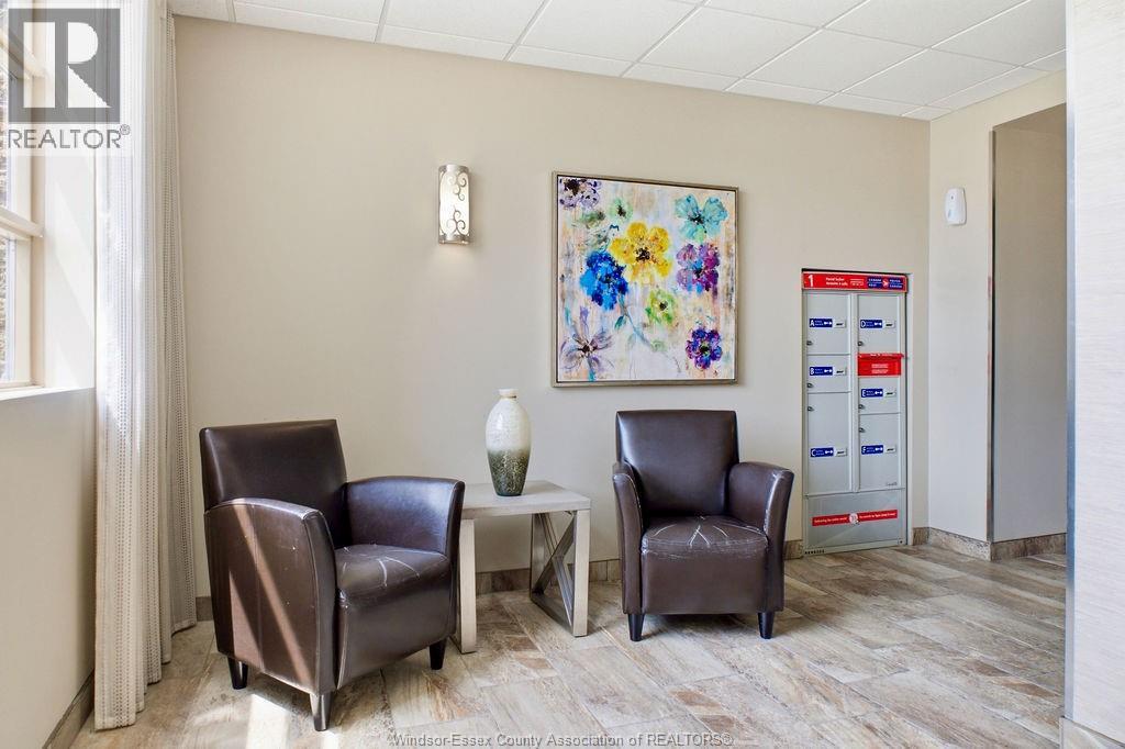 #211 200 MANNING ROAD - 6
