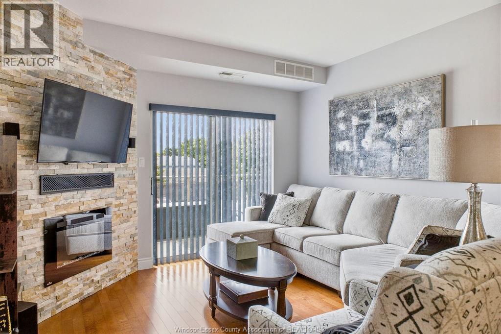 #211 200 MANNING ROAD - 9