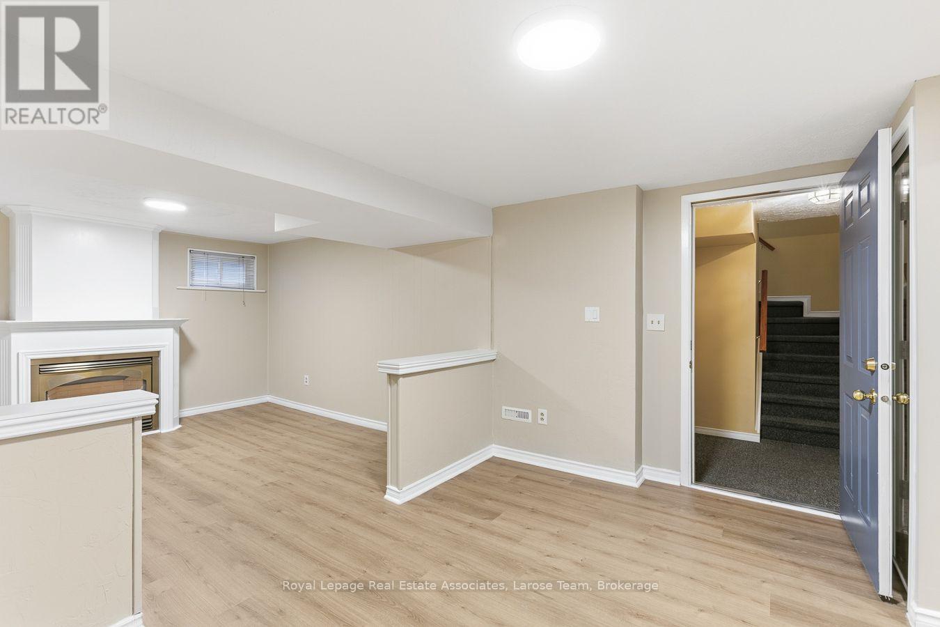 1515 THETFORD COURT - 27