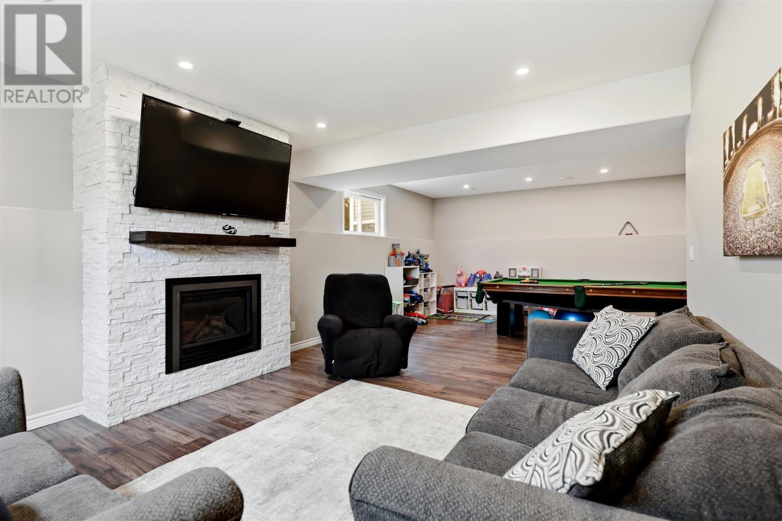 12 Sherbrook DR - Image 29