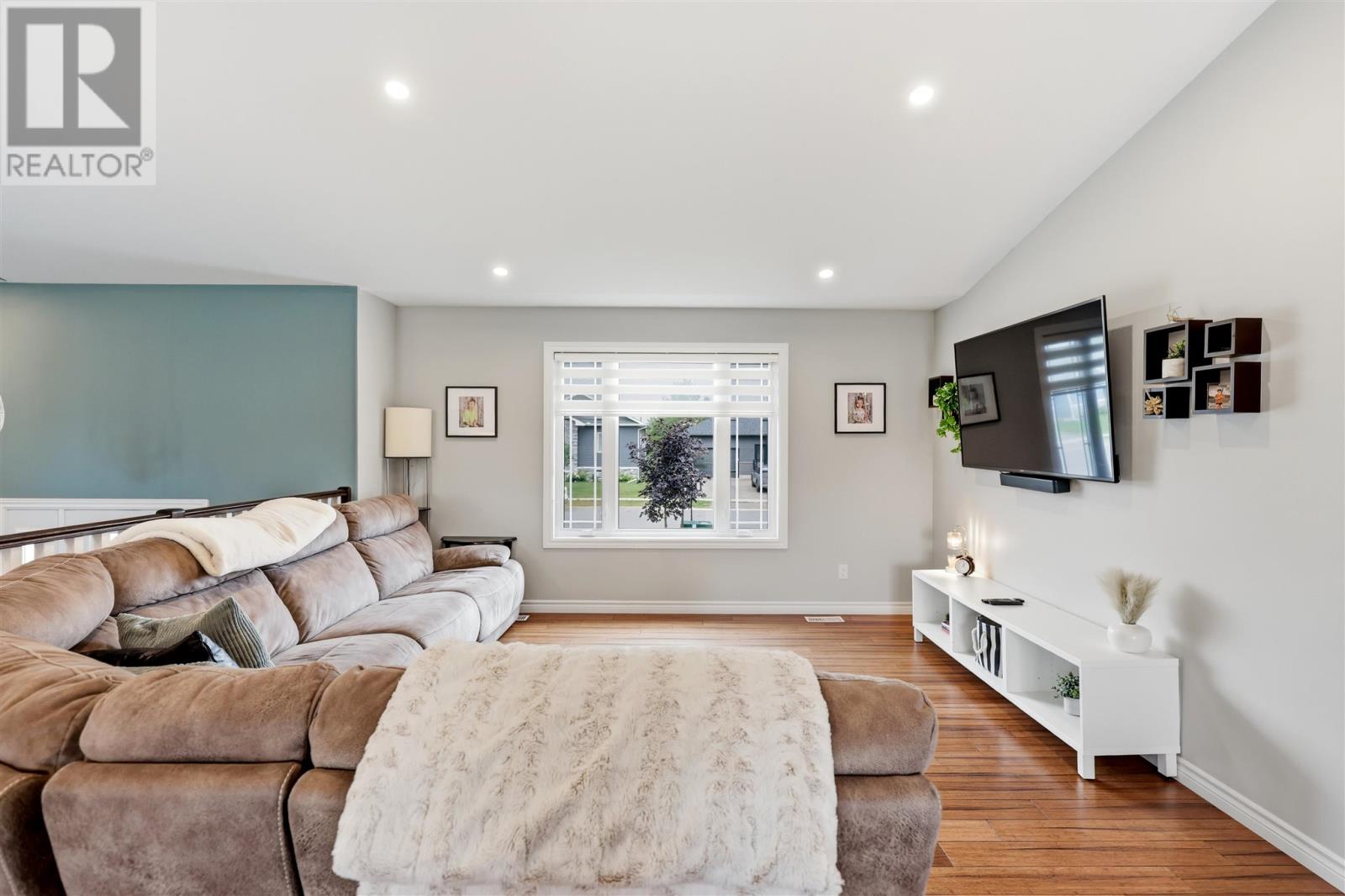12 Sherbrook DR - Image 5