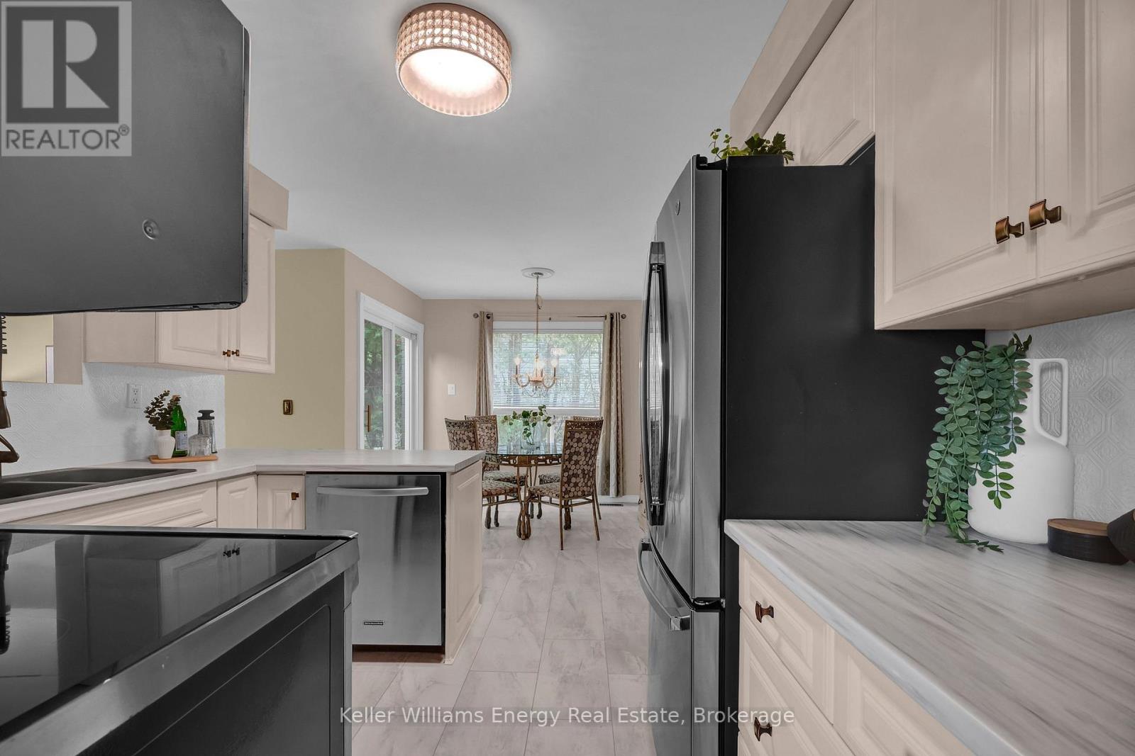 276 ANDREW STREET - 17