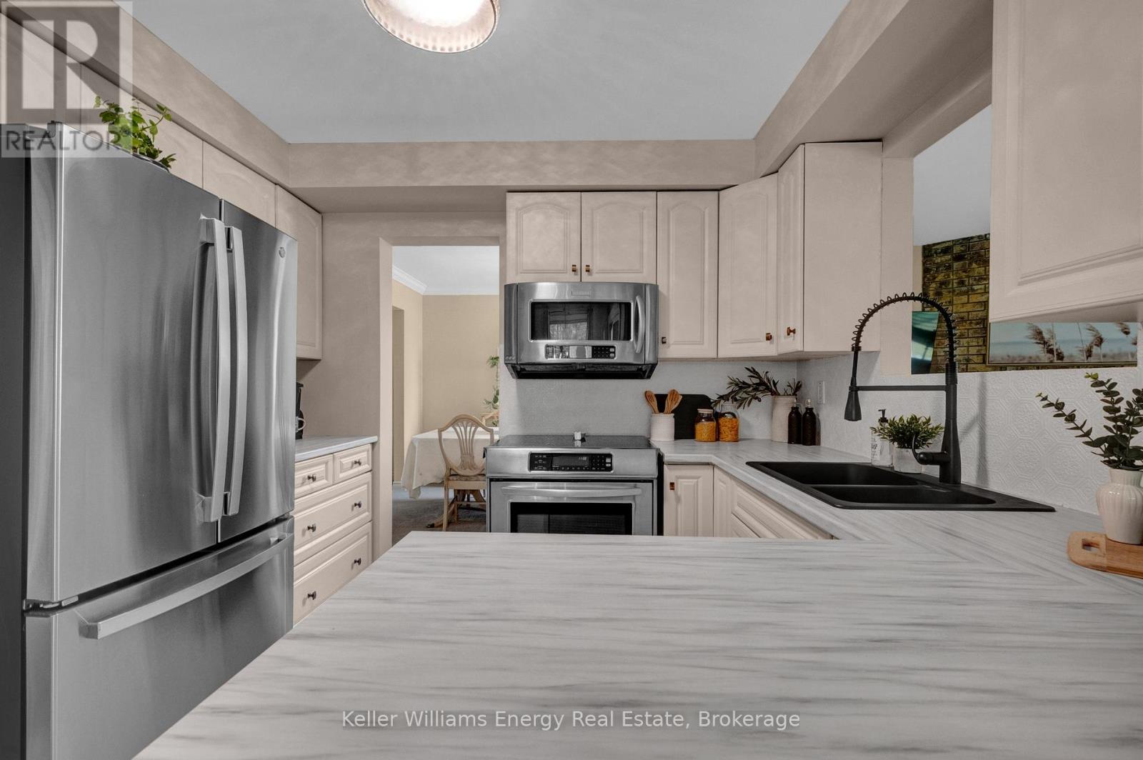 276 ANDREW STREET - 23