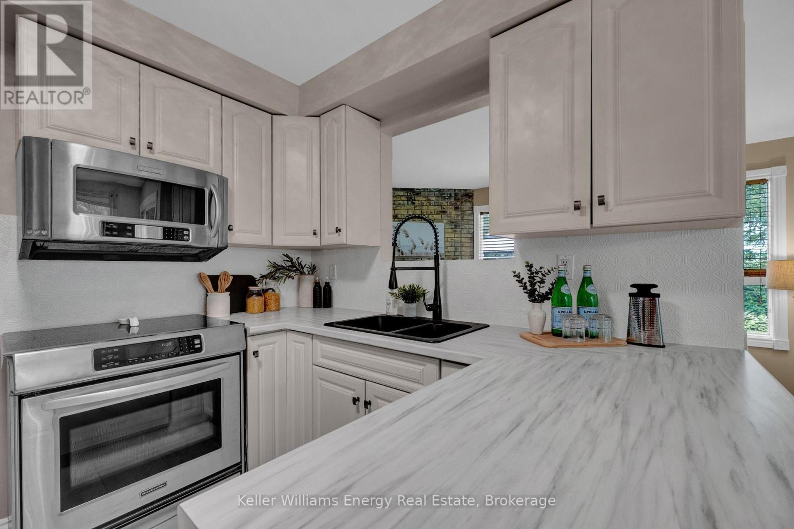276 ANDREW STREET - 24