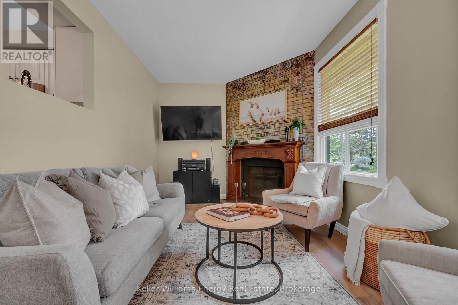 276 ANDREW STREET - 27