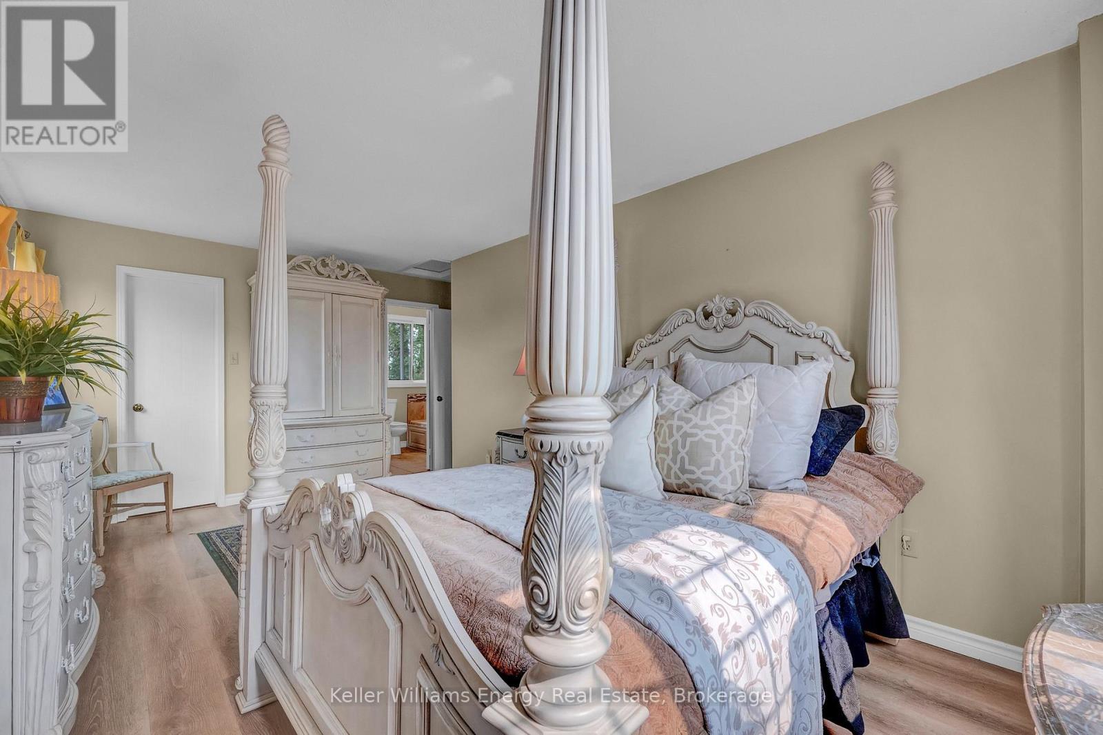 276 ANDREW STREET - 32