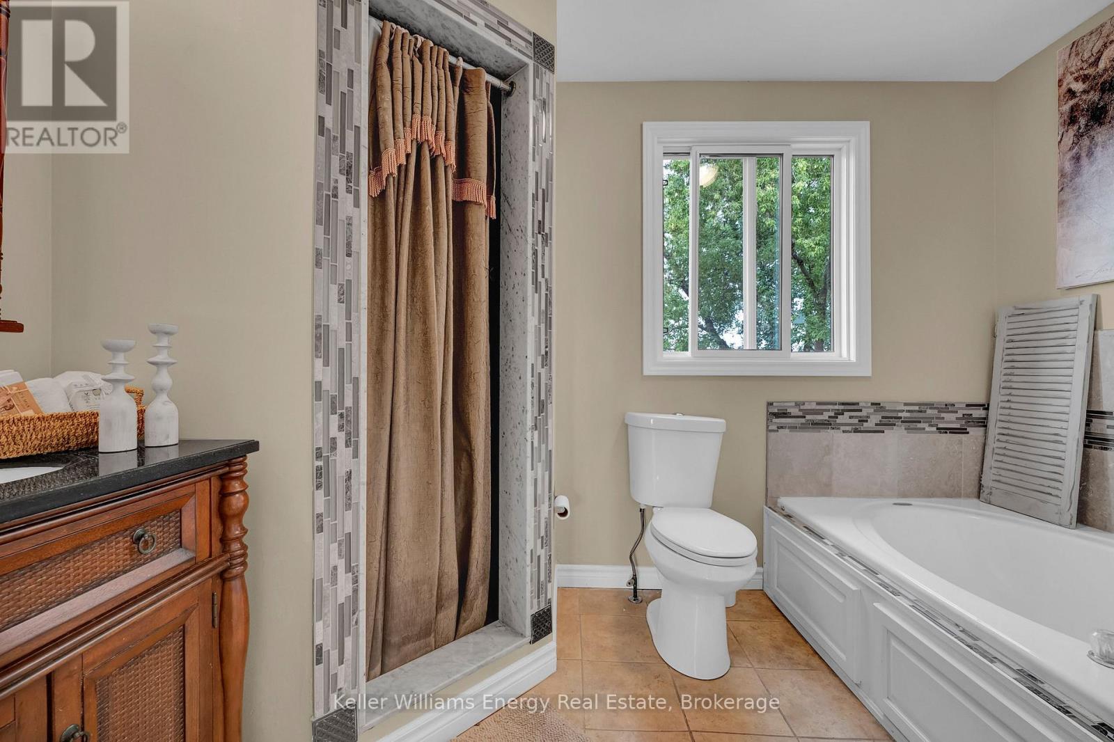 276 ANDREW STREET - 33