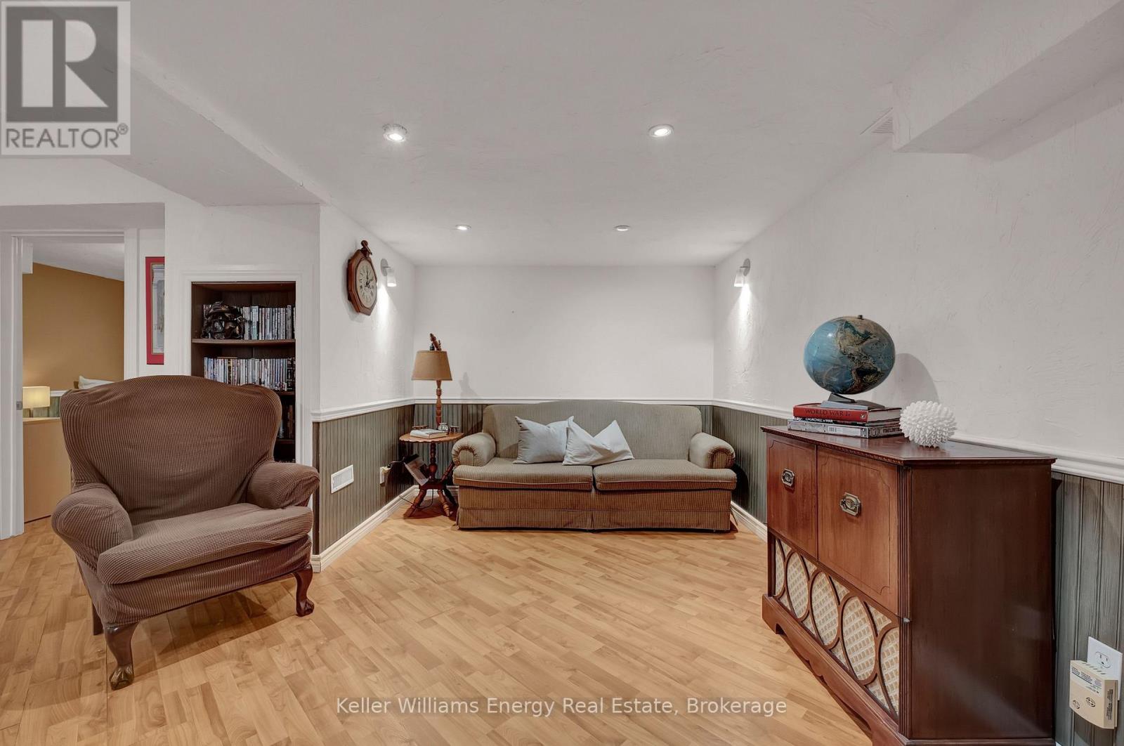 276 ANDREW STREET - 38