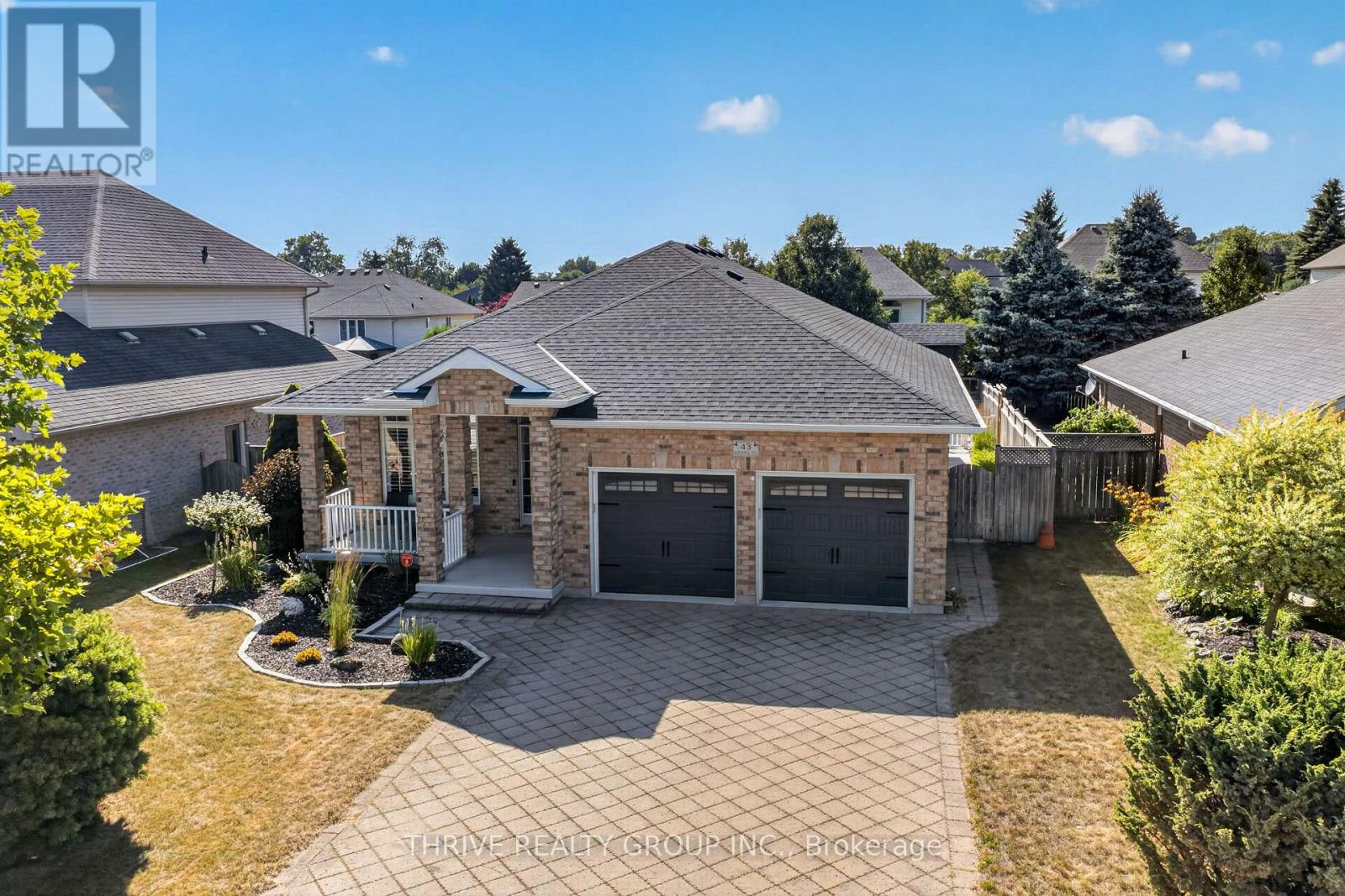 43 MAPLERIDGE CRESCENT - 1
