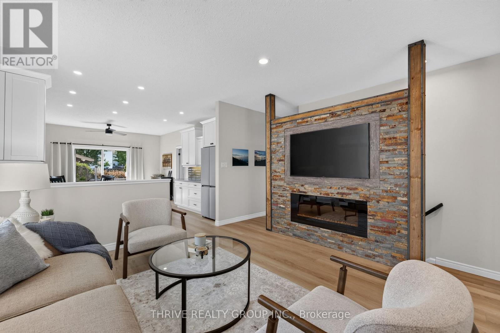 43 MAPLERIDGE CRESCENT - Image 10