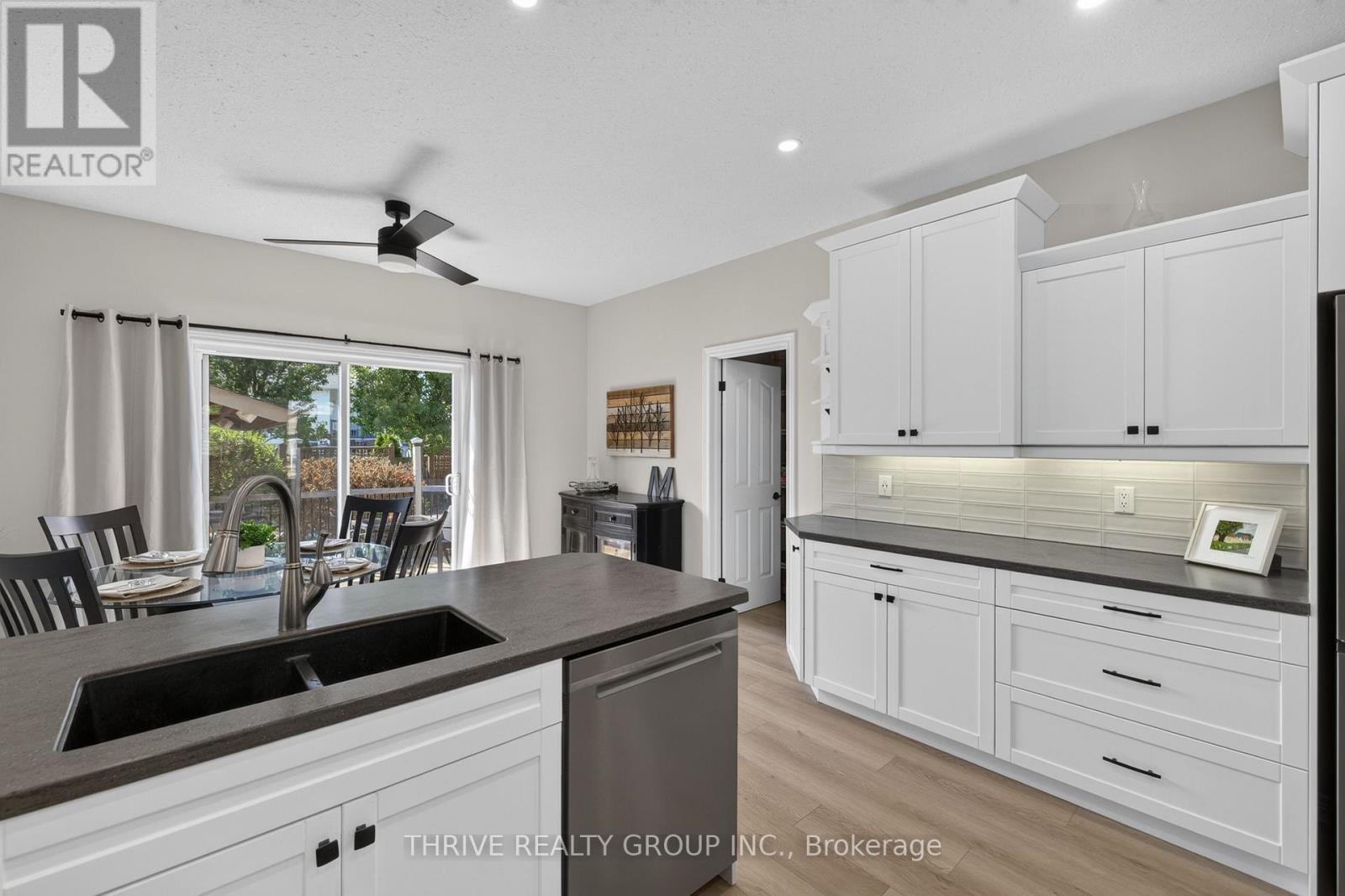 43 MAPLERIDGE CRESCENT - Image 12