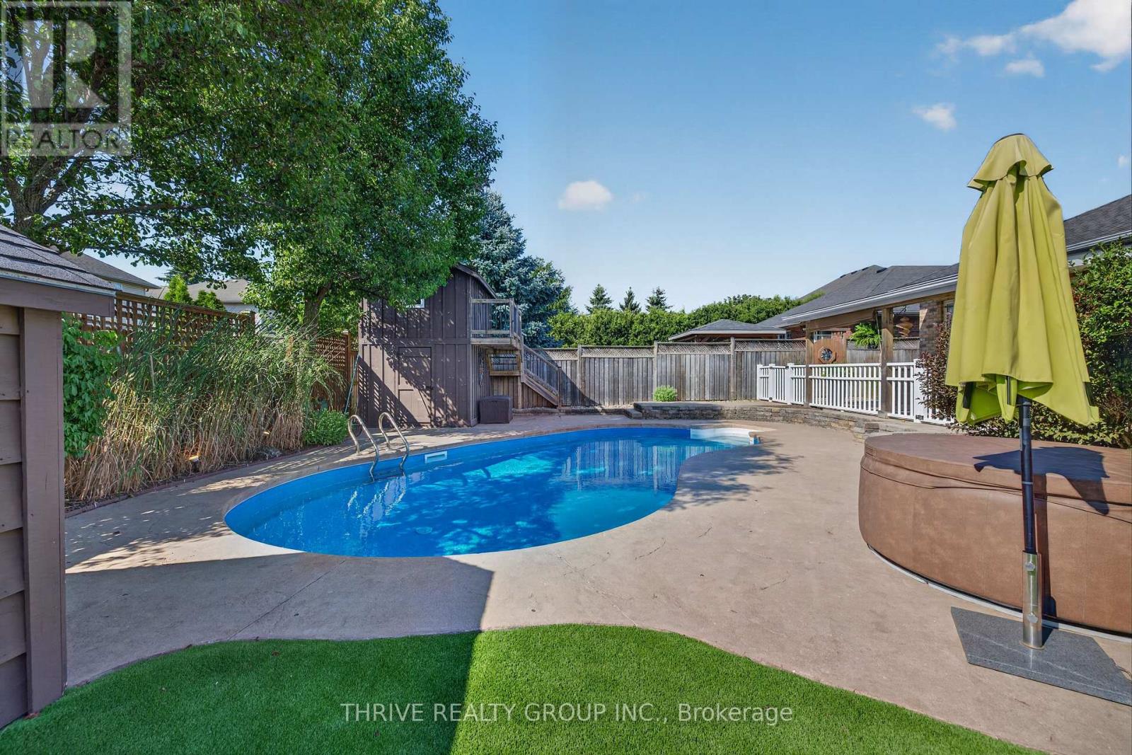 43 MAPLERIDGE CRESCENT - Image 40