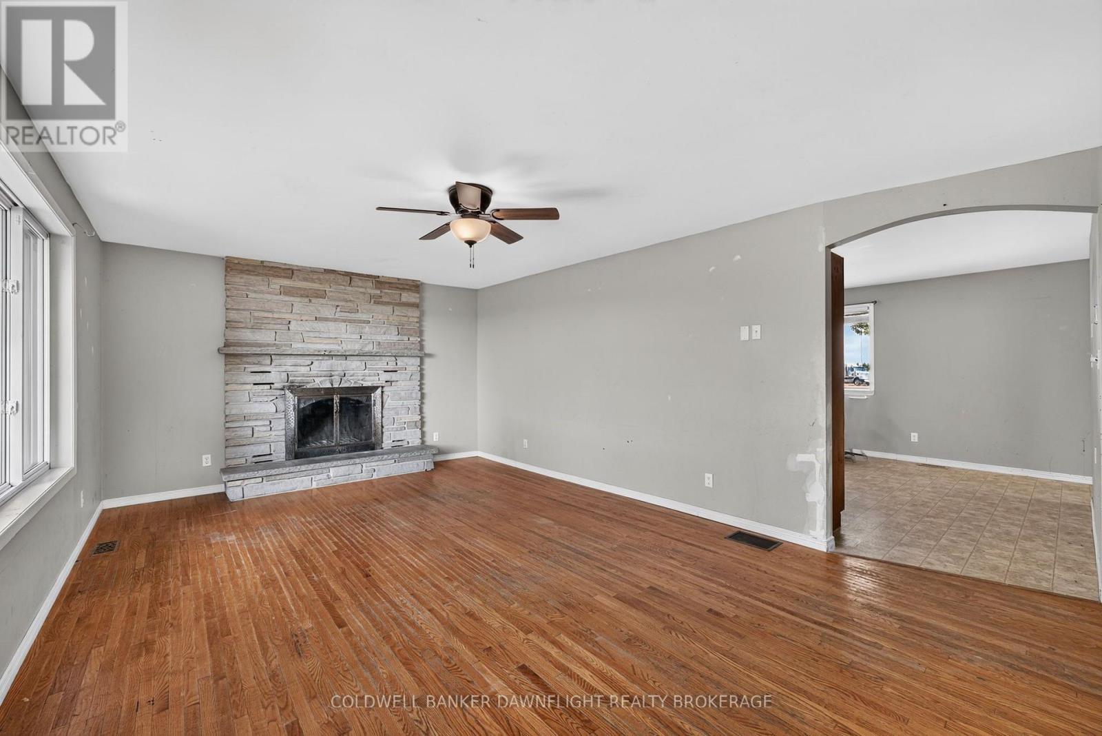 38786 B ZURICH-HENSALL ROAD - 8